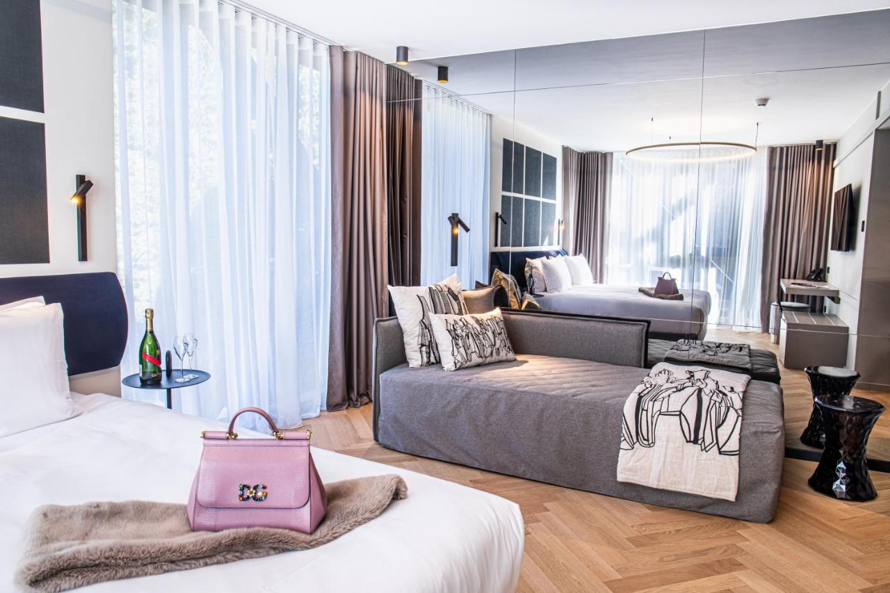 Cad Hotel